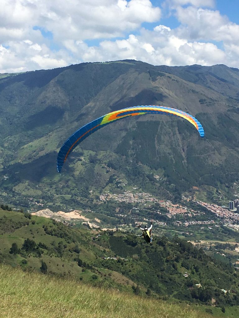 paragliding in Colombia